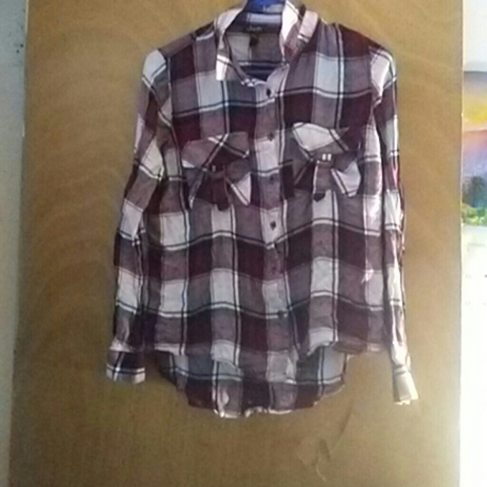 Long sleeve plaid shirt